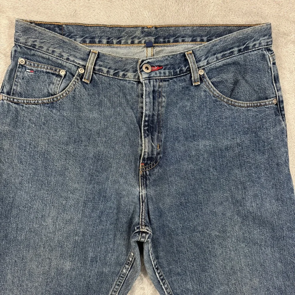 Levis very slight